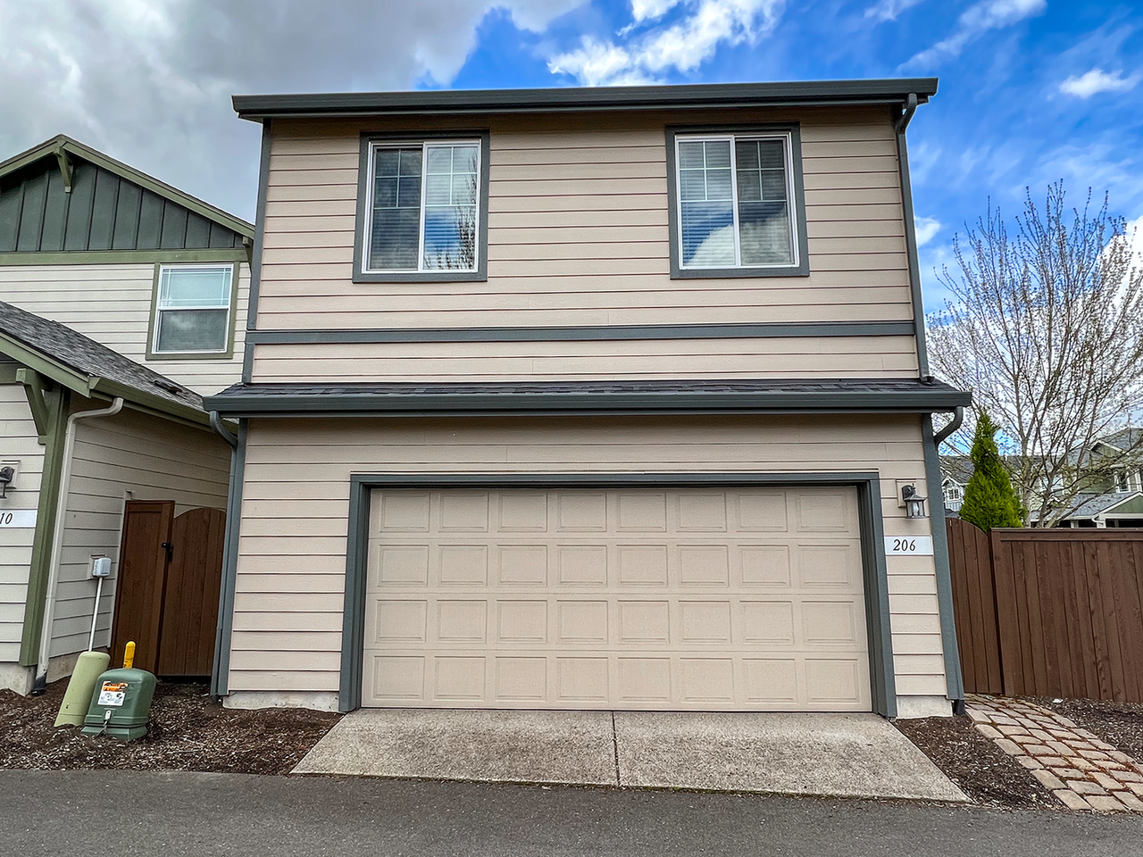 206 Sw Marsuda Ter - Photo 2 of 27