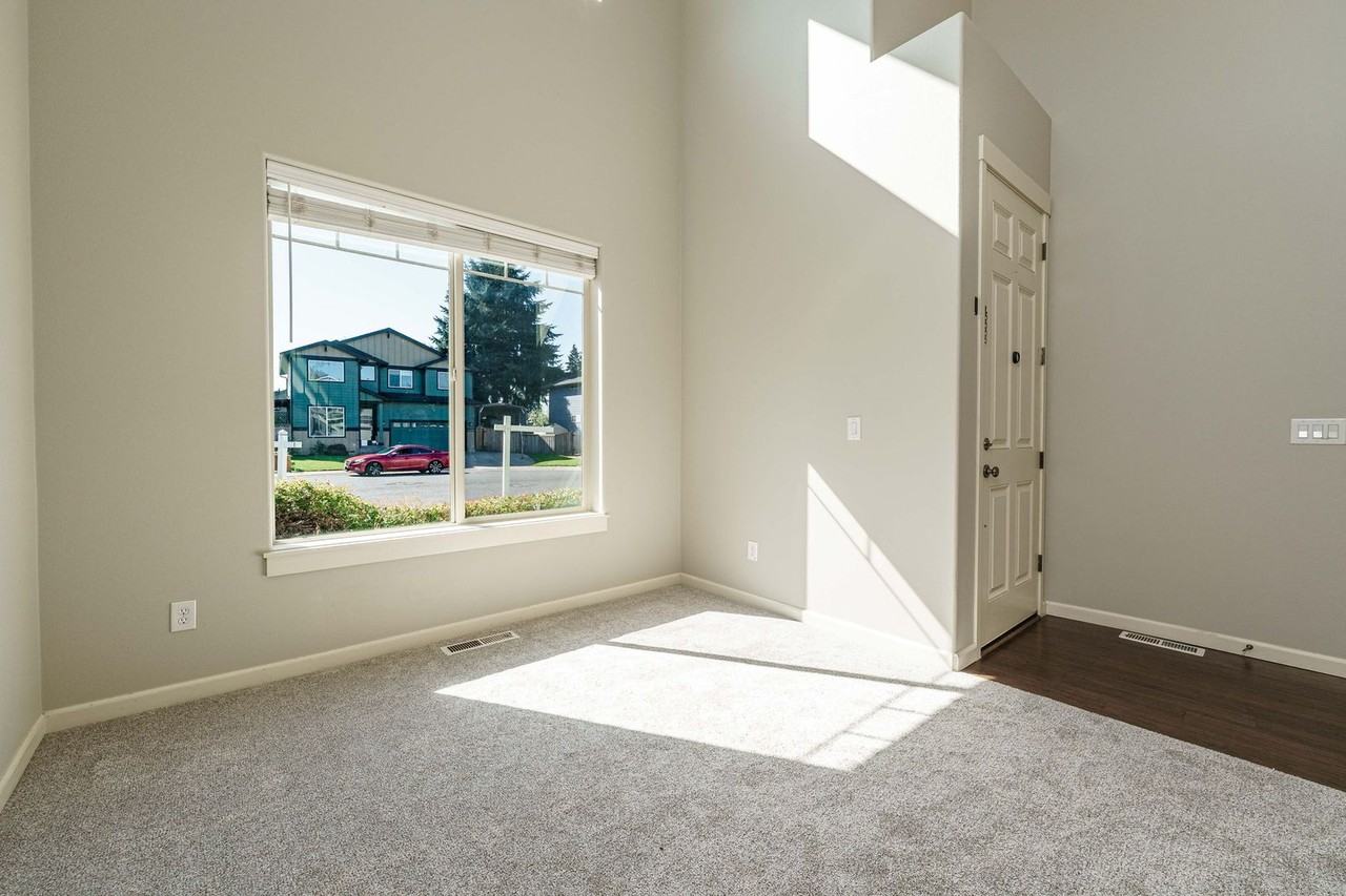 10419 Ne 21st Ct - Photo 5 of 46