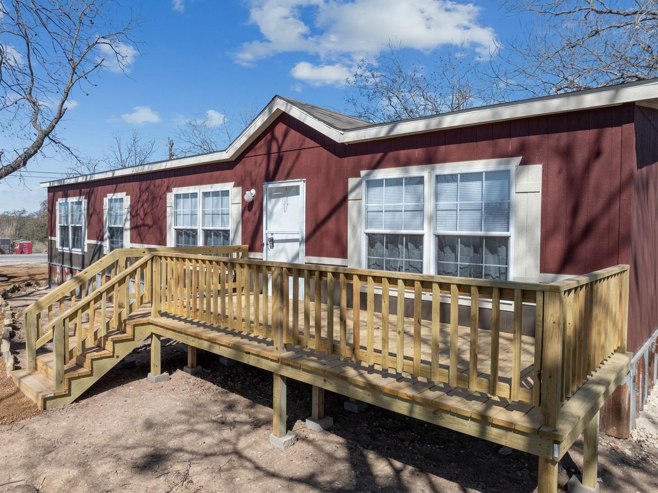 16712 N Us Highway 281 - Photo 2 of 20