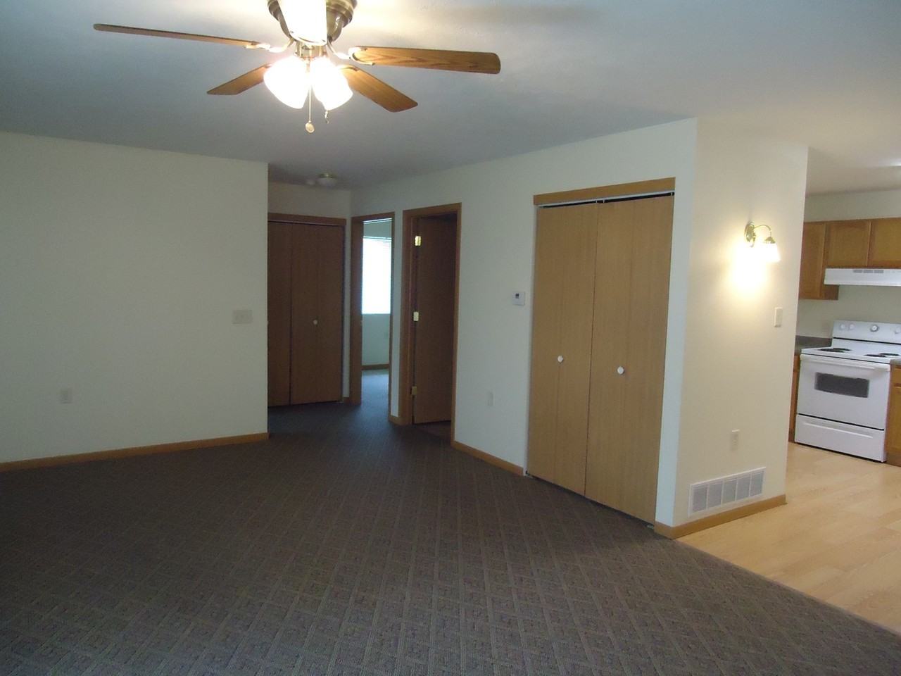 1130 East 20th Street - Photo 3 of 4