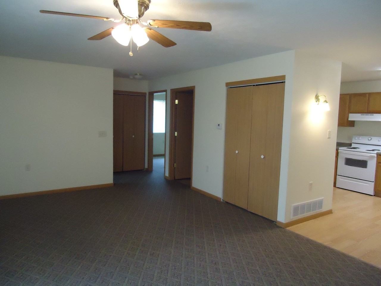 1130 East 20th Street - Photo 6 of 8