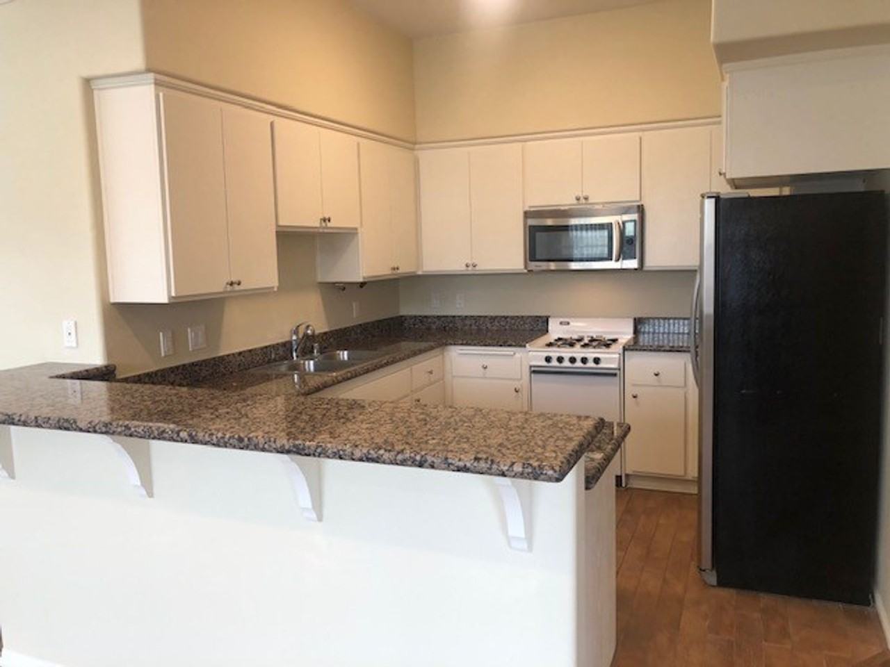 2991 Loma Vista Rd #2 - Photo 5 of 21