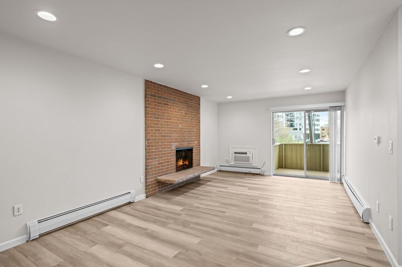 4110 Hale Pkwy #2B - Photo 4 of 24