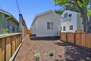 featured image of 320 320 - 328 California Street