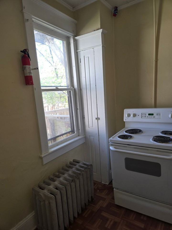 1507 Washington St - Photo 3 of 13