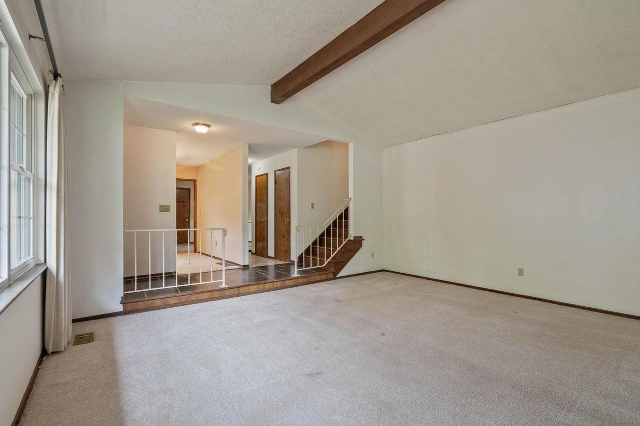 7670 Sw 140th Ave - Photo 7 of 49