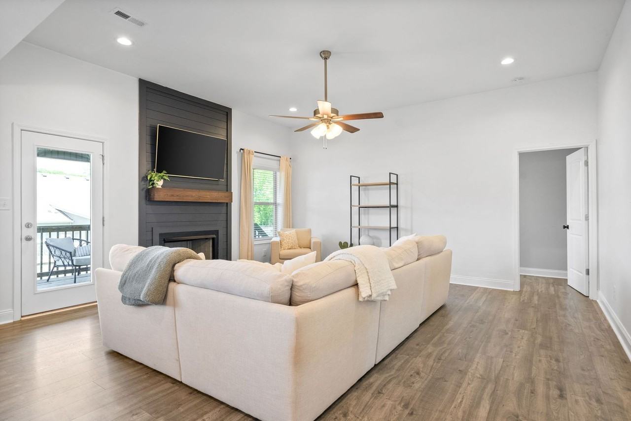 3040 Core Drive - Photo 5 of 28