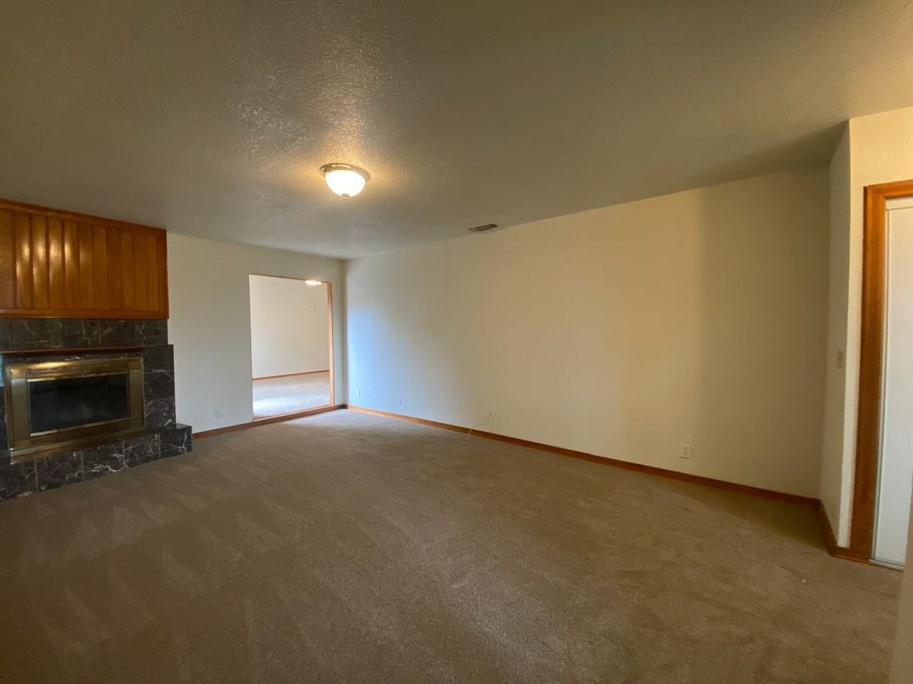 6868 Barbara Lee Cir - Photo 4 of 19