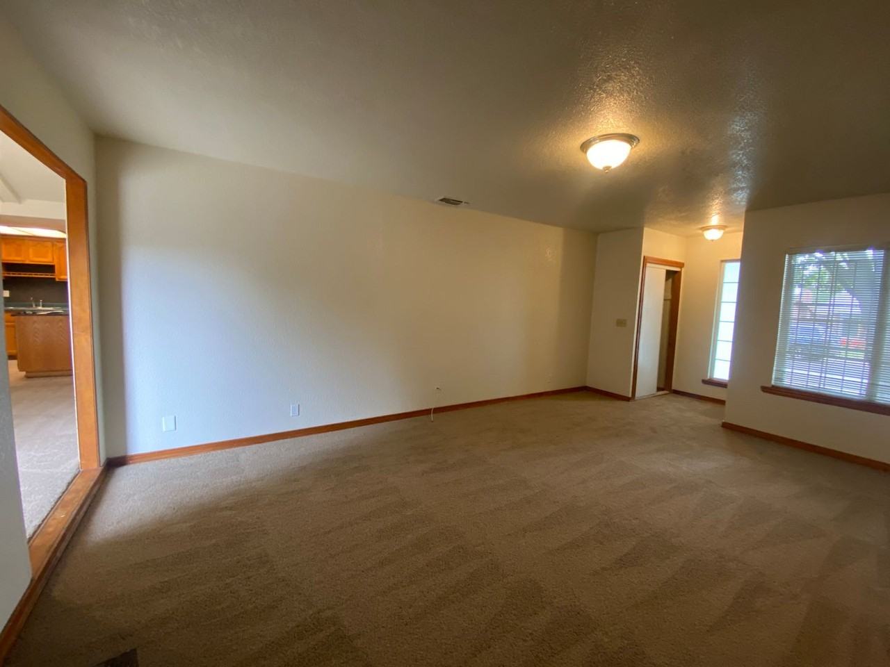 6868 Barbara Lee Cir - Photo 5 of 19
