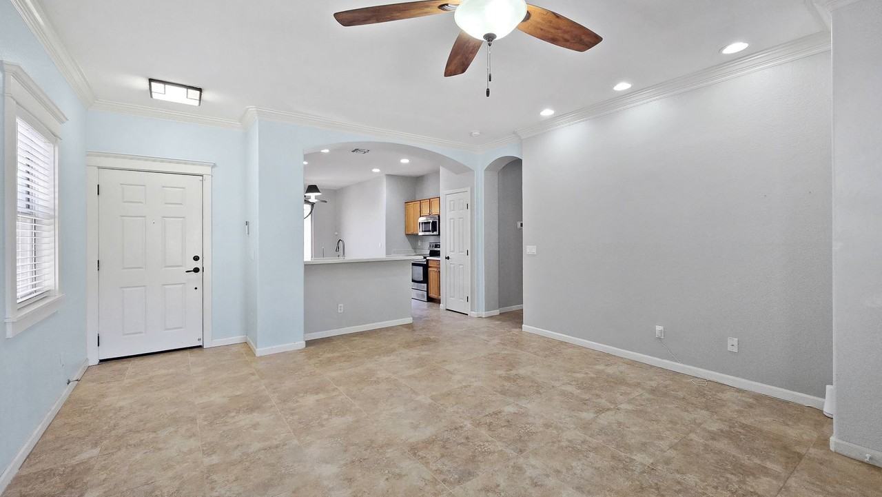 14354 W Weldon Ave - Photo 3 of 25