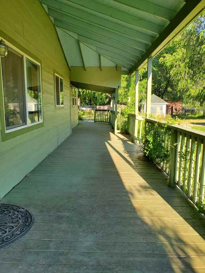 1380 S Main St - Photo 3 of 16