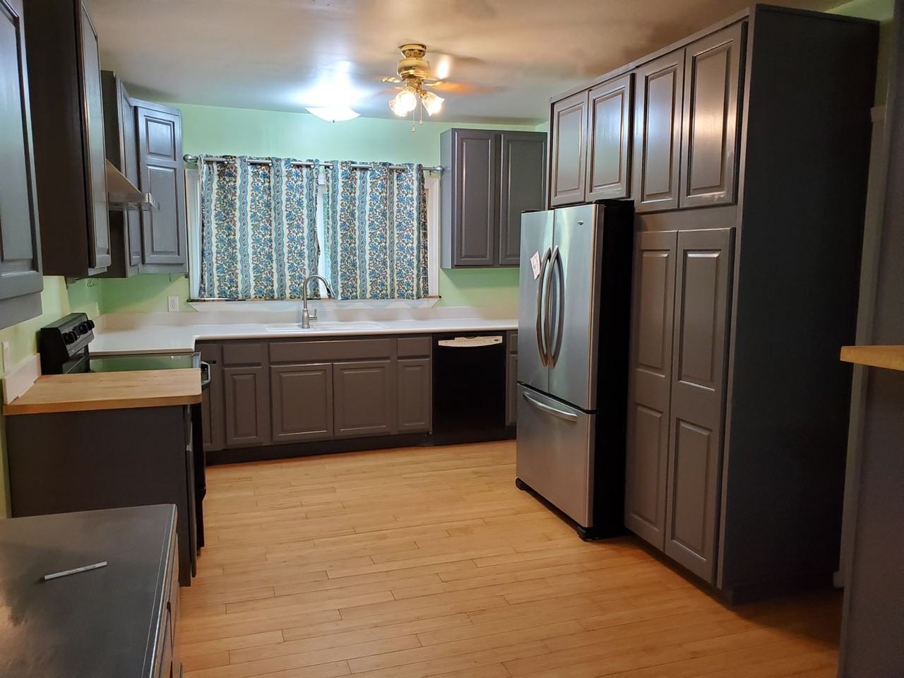 1380 S Main St - Photo 6 of 16