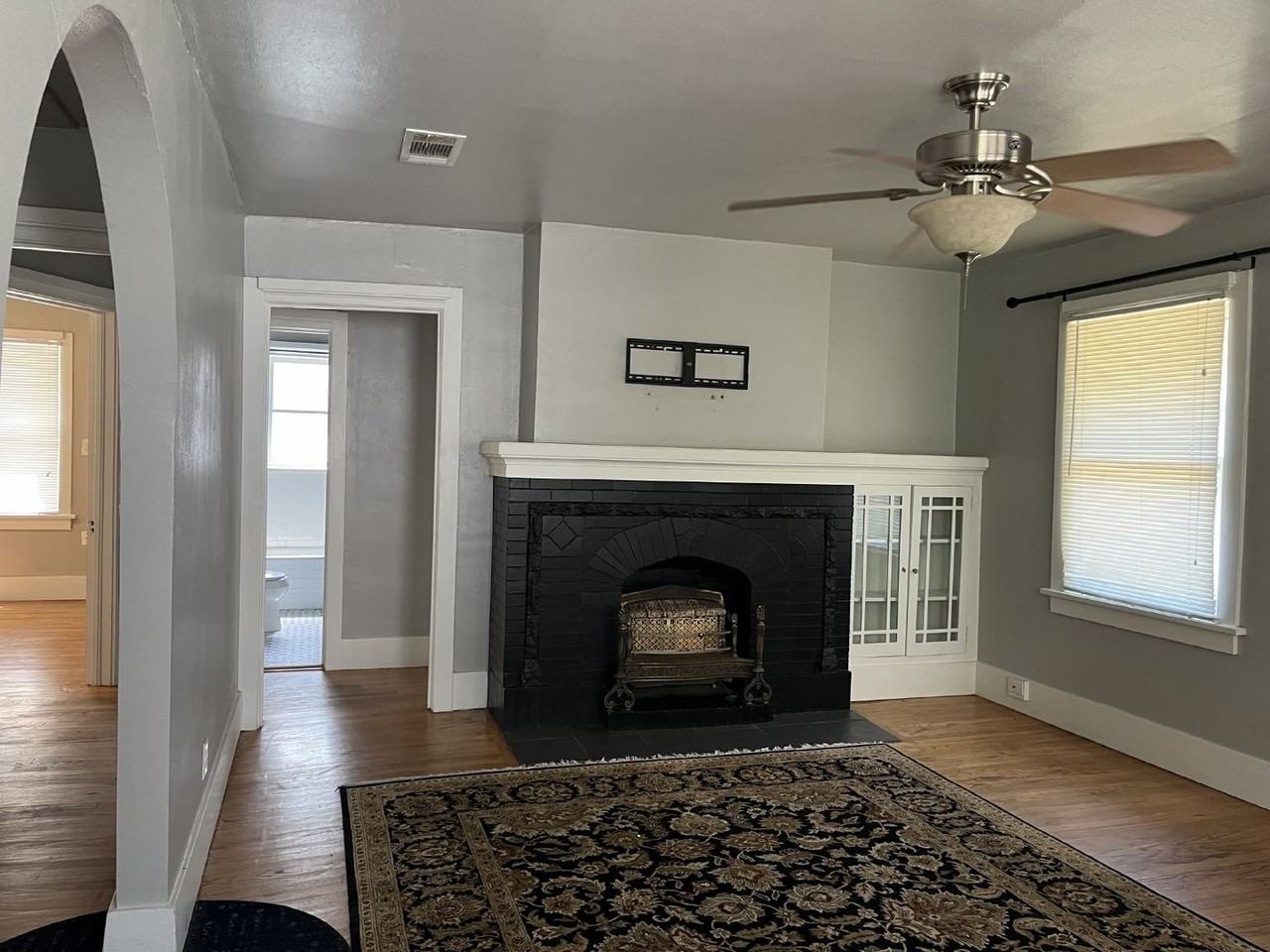 1141 Northwest 43rd Street - Photo 6 of 17