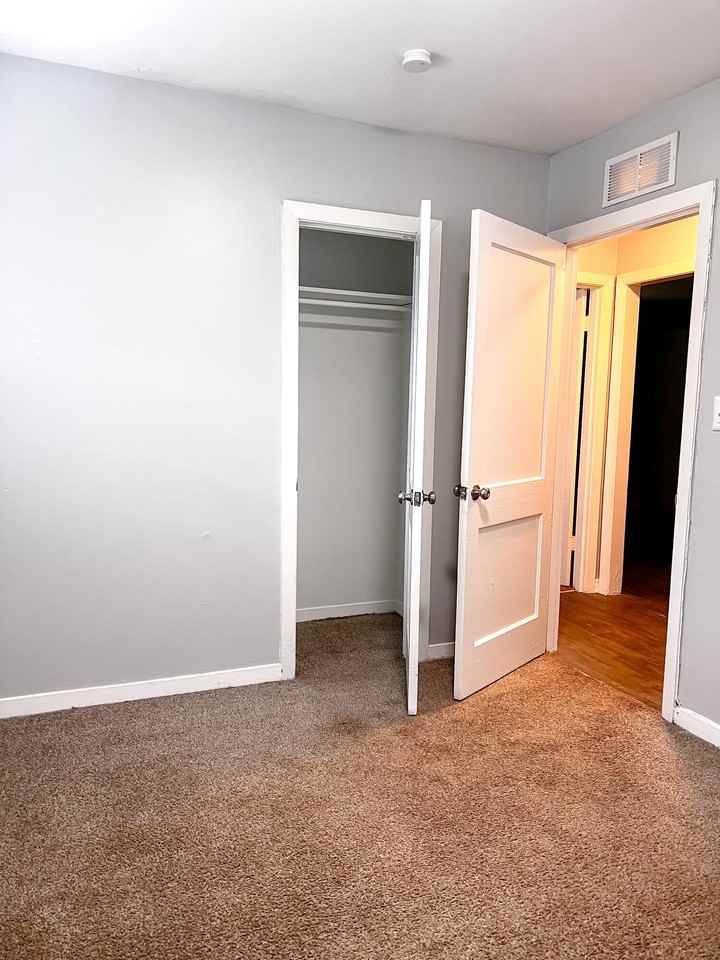 Ridgeside Flats - Photo 6 of 12