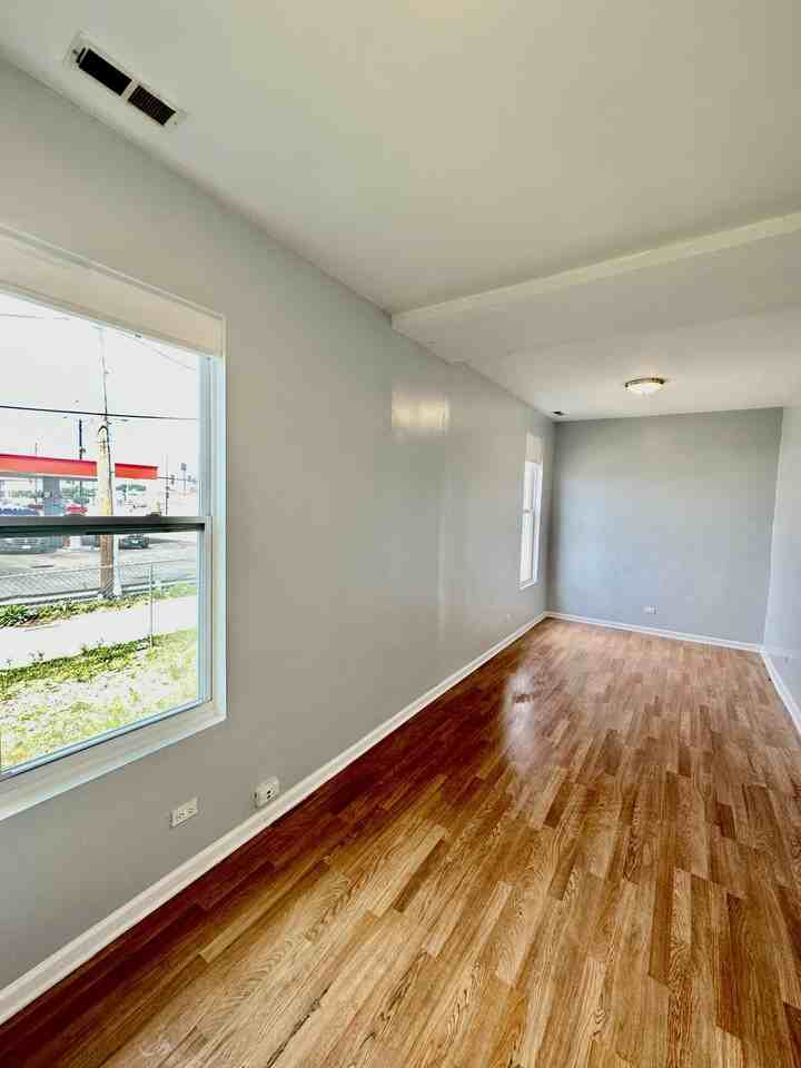 5518 South Wells Street - Photo 6 of 17