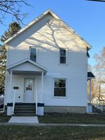 featured image of 119 E Elm St #3