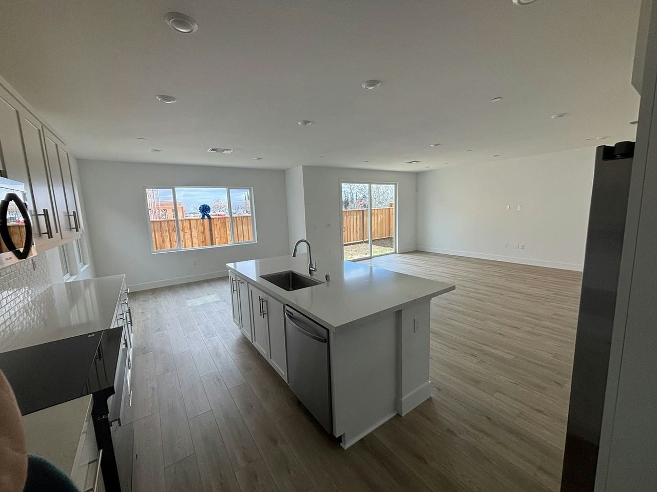 344 North Geyserville Way - Photo 4 of 11