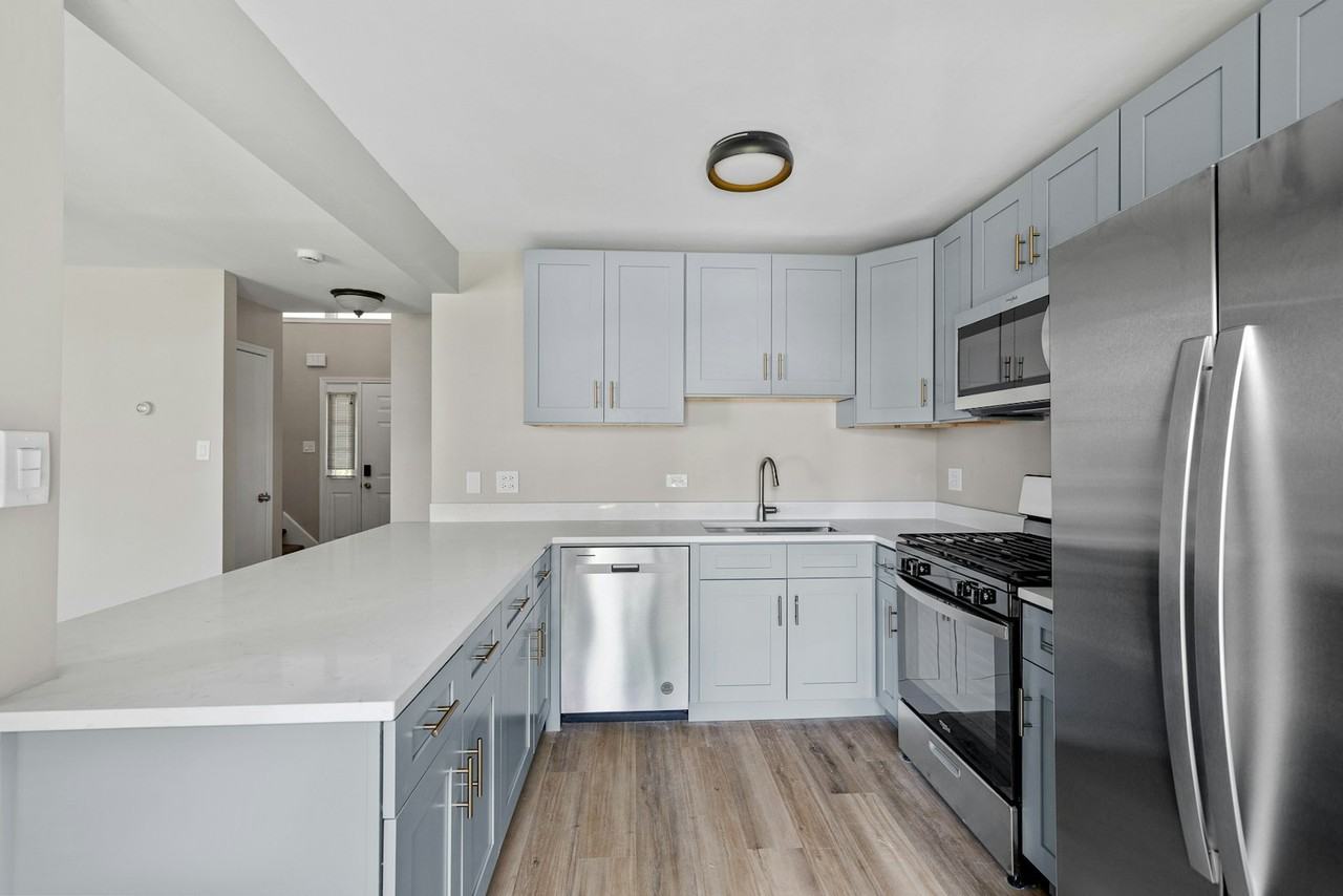 1711 South Madison Street - Photo 3 of 14