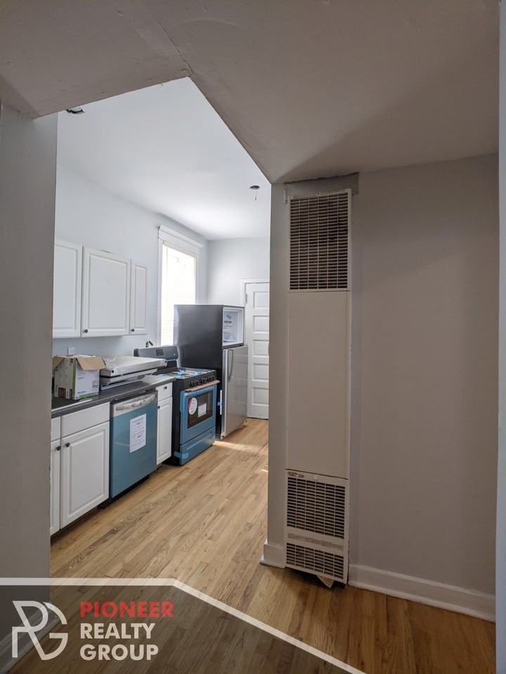 3544 N. Halsted - Photo 3 of 38