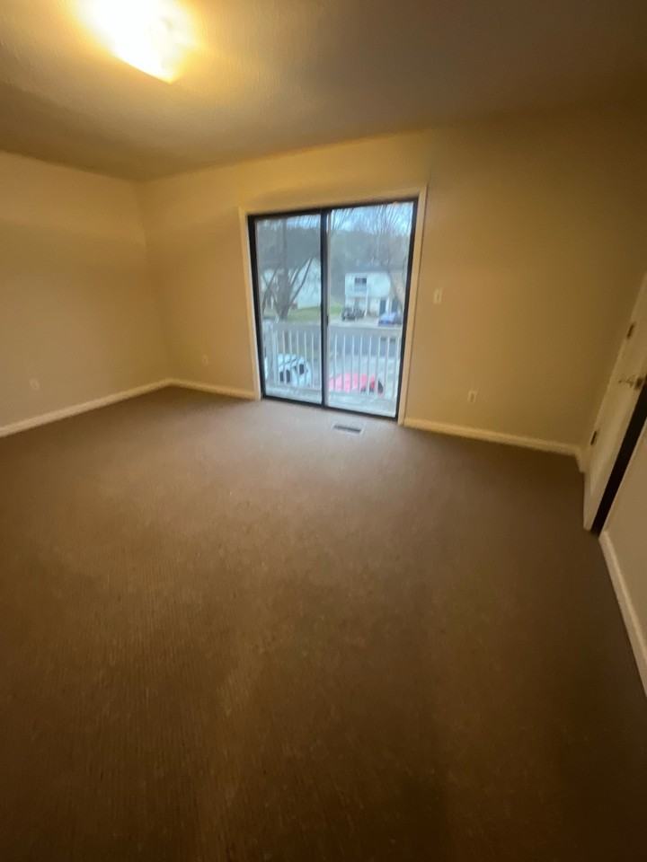 Carriage Place Apartments - Photo 3 of 13