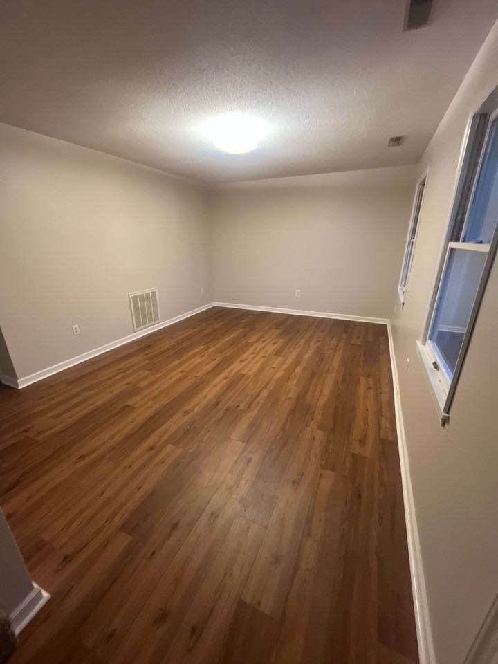 Carriage Place Apartments - Photo 5 of 13