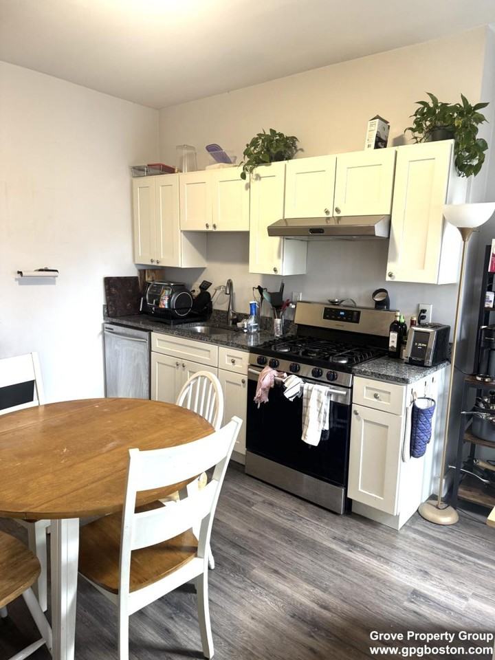 67 G Street - Photo 3 of 8