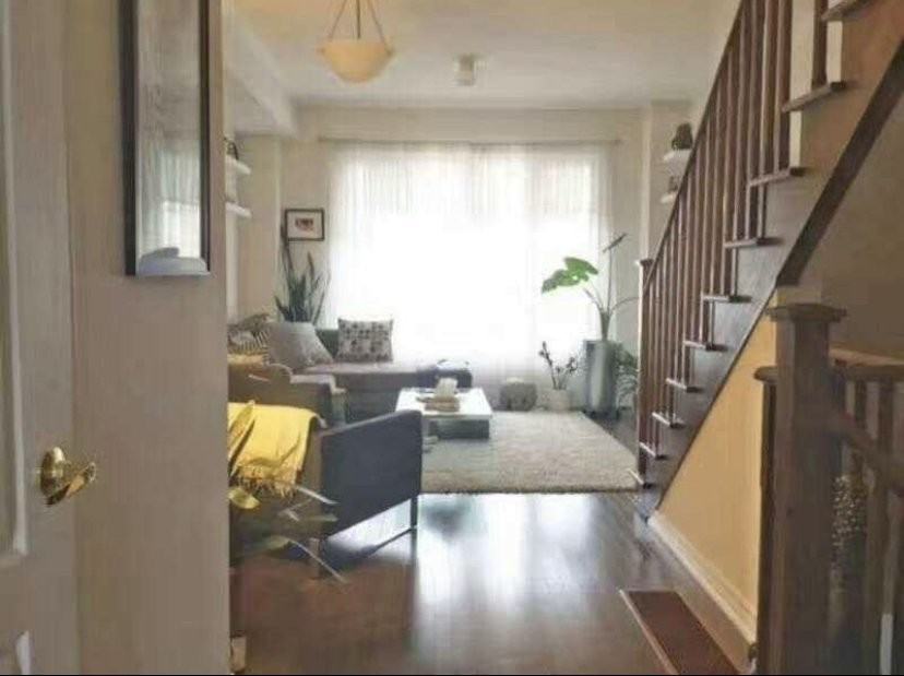 50 Lily Cup Ave - Photo 3 of 8