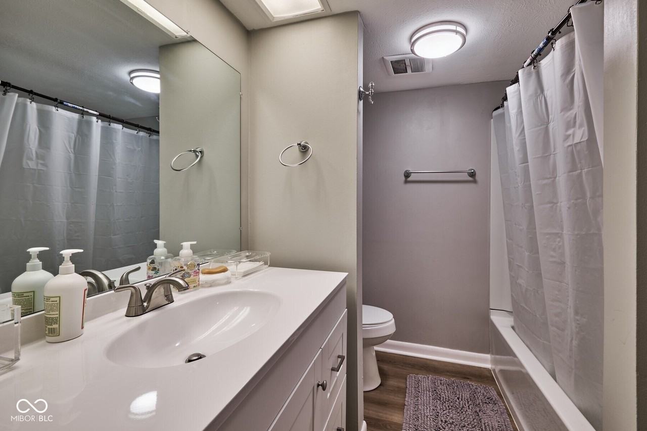 7458 Country Brook Dr - Photo 7 of 8