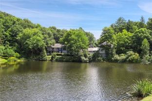 27 S Bedford Rd - Photo 1 of 1