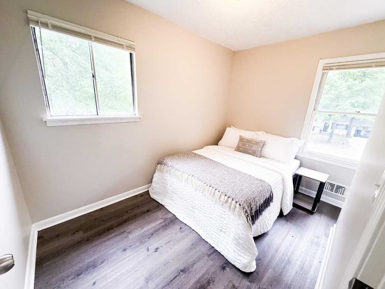 Homewood Dr - Photo 4 of 7