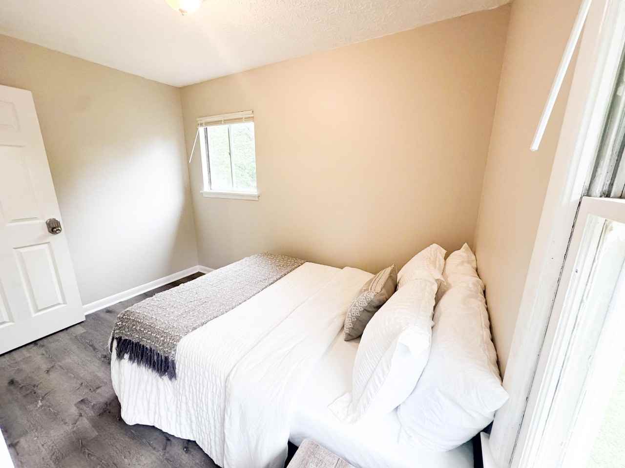 Homewood Dr - Photo 5 of 7