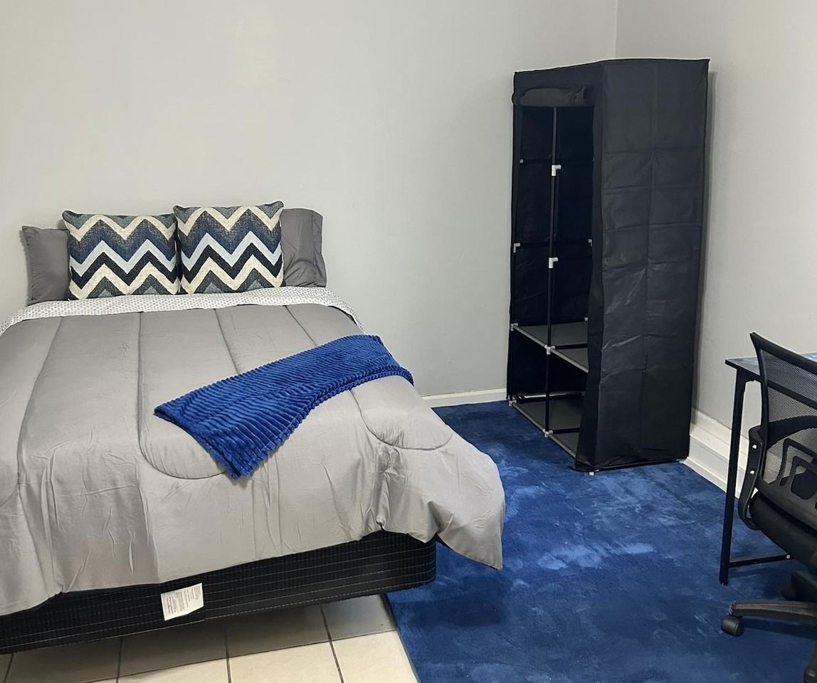 Wakefield Avenue - Photo 3 of 8