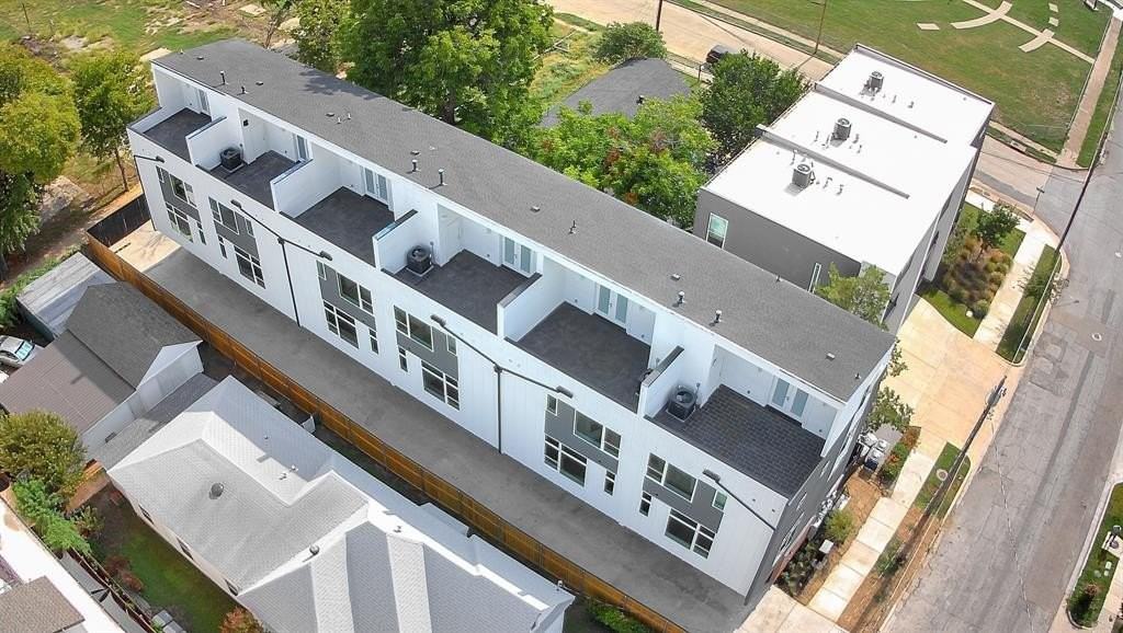 4210 Roseland Ave - Photo 5 of 40