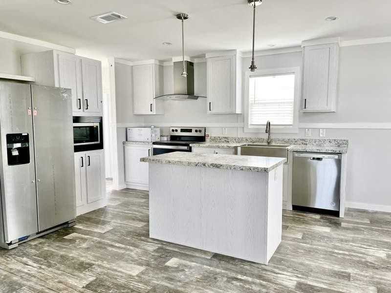 16087 Saint Johns Cir #415 - Photo 5 of 16