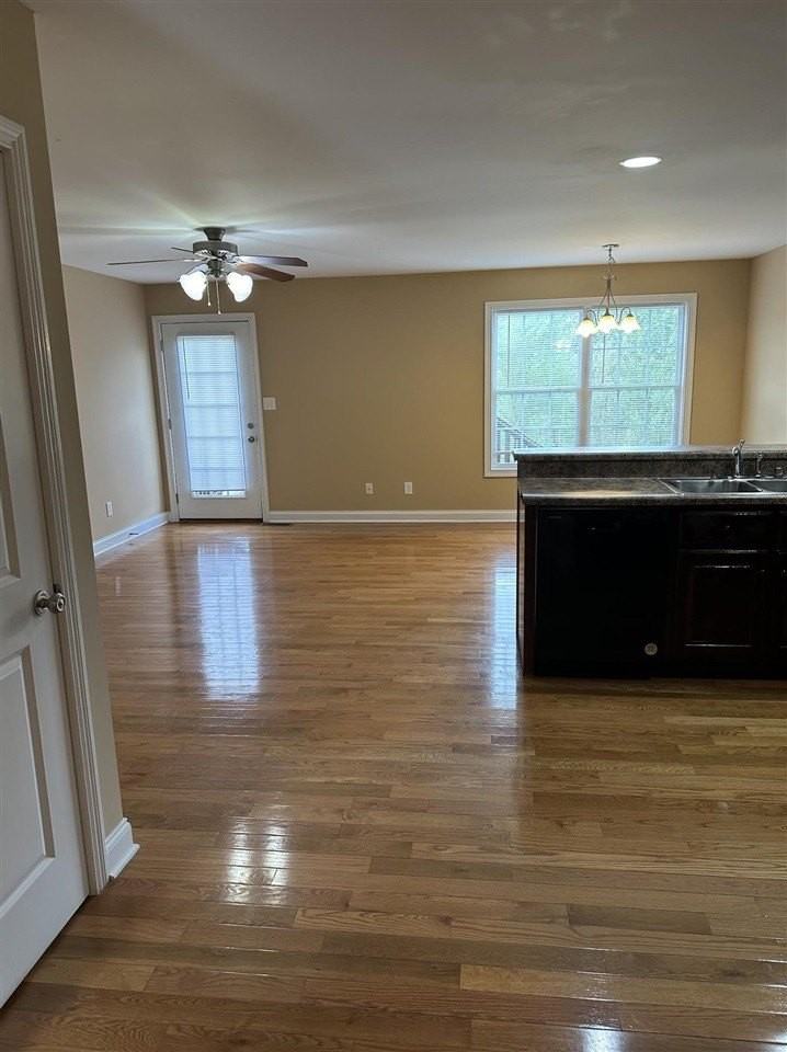 226 Spring Creek Ave - Photo 4 of 15