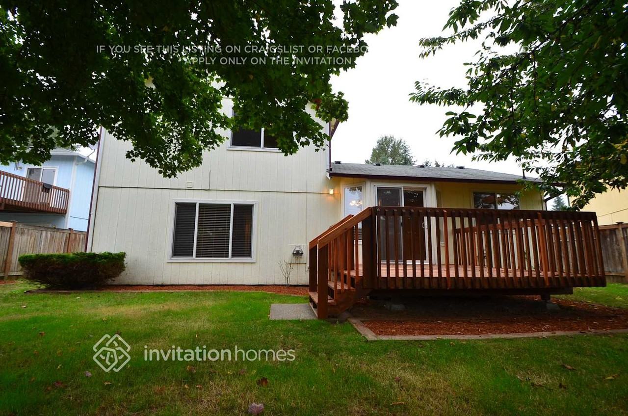 10316 53rd Ave Ne - Photo 2 of 3