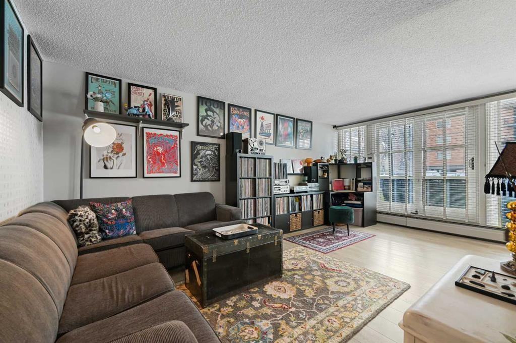 733 14 Ave Sw - Photo 3 of 23