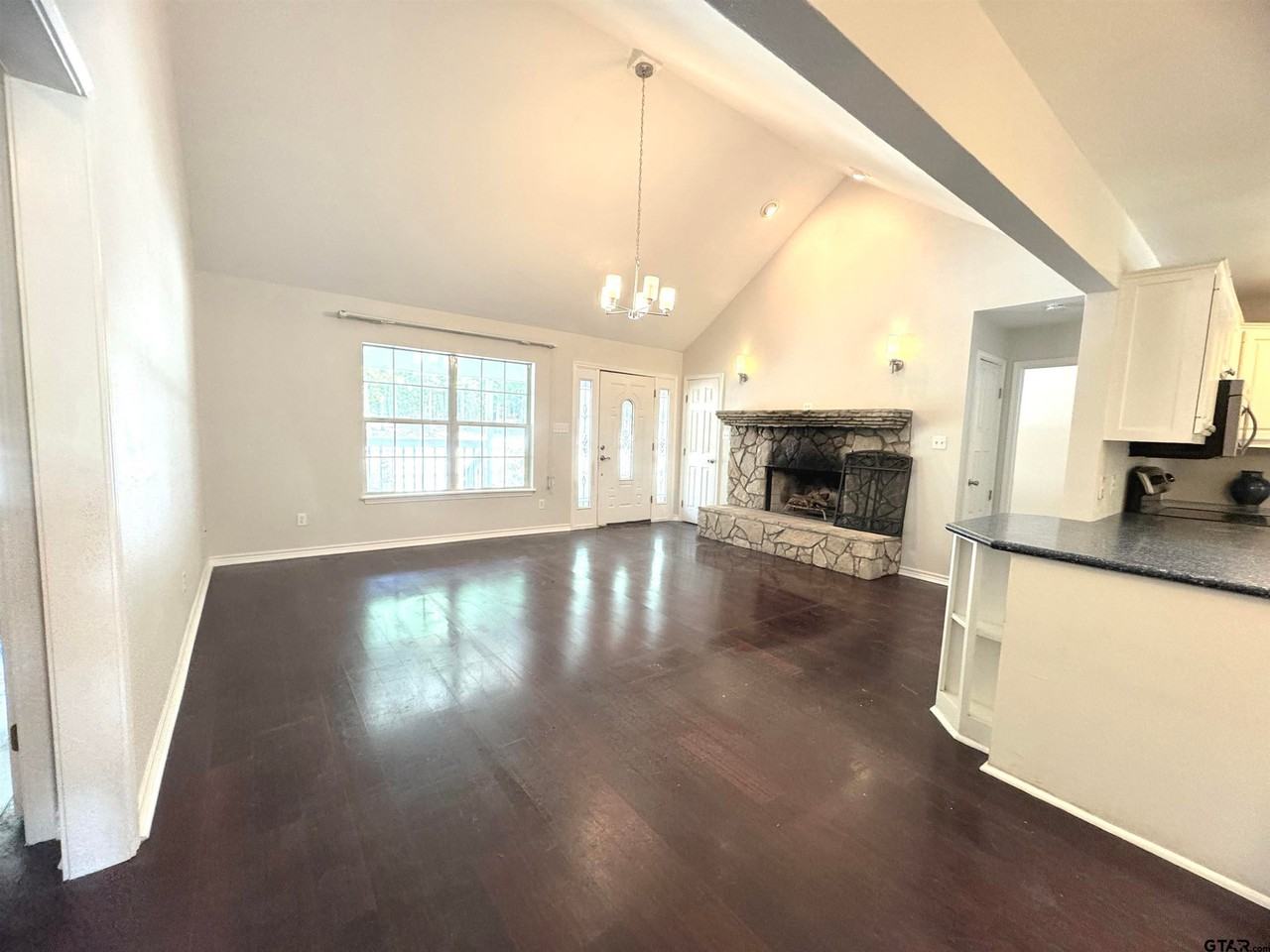 645 County Road 3999 - Photo 4 of 23