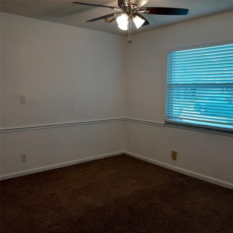 2085 Sunset Grove Ln - Photo 5 of 16