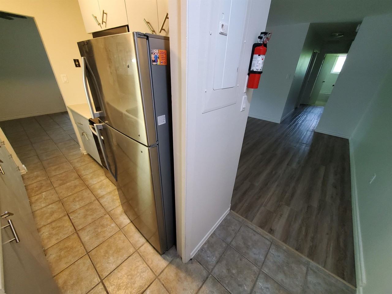 830 Howe Terrace - Photo 3 of 50