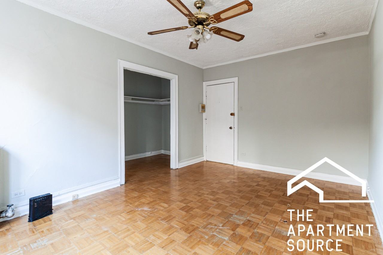 711 W Belmont Ave #311 - Photo 5 of 11