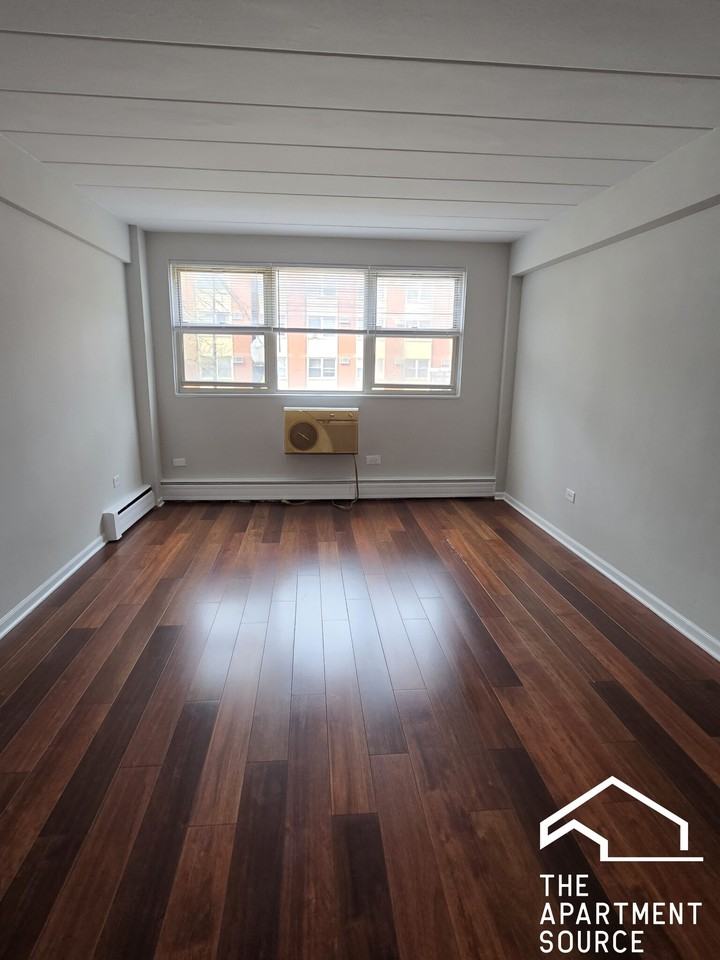 6821 N Sheridan Rd #204 - Photo 3 of 14