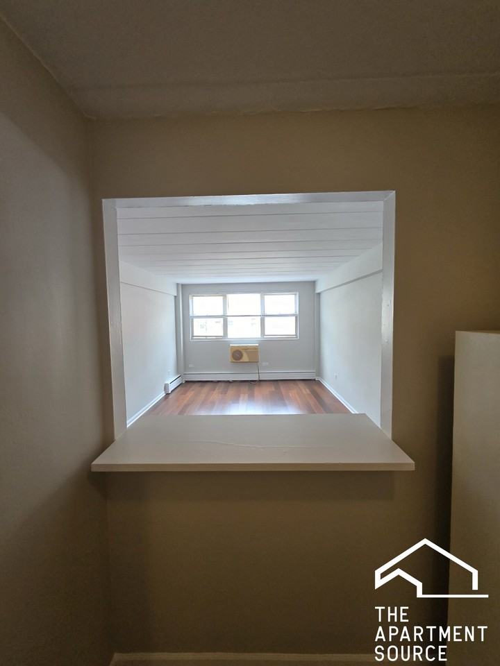 6821 N Sheridan Rd #204 - Photo 6 of 14