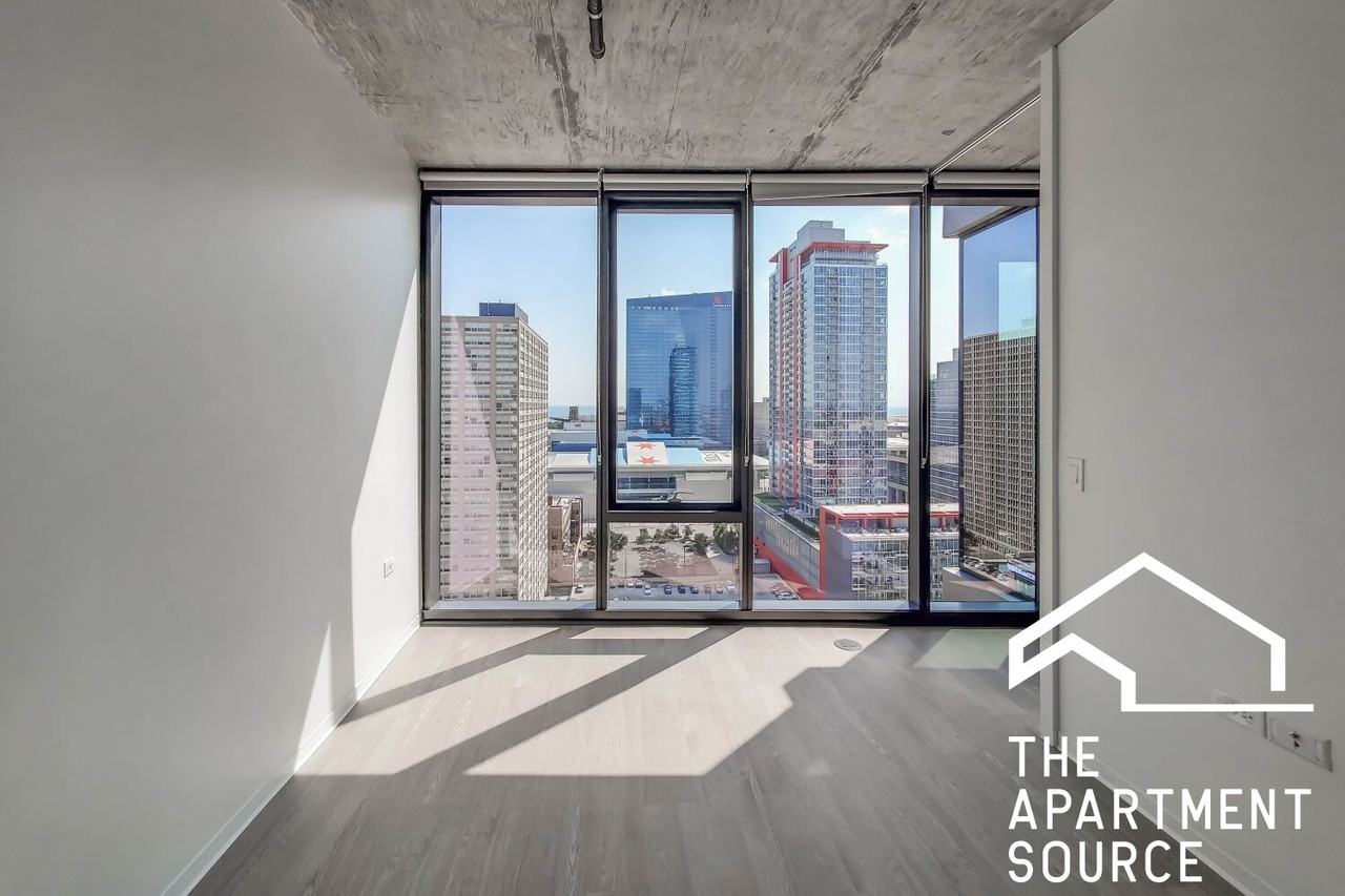 2111 S Wabash Ave - Photo 6 of 21