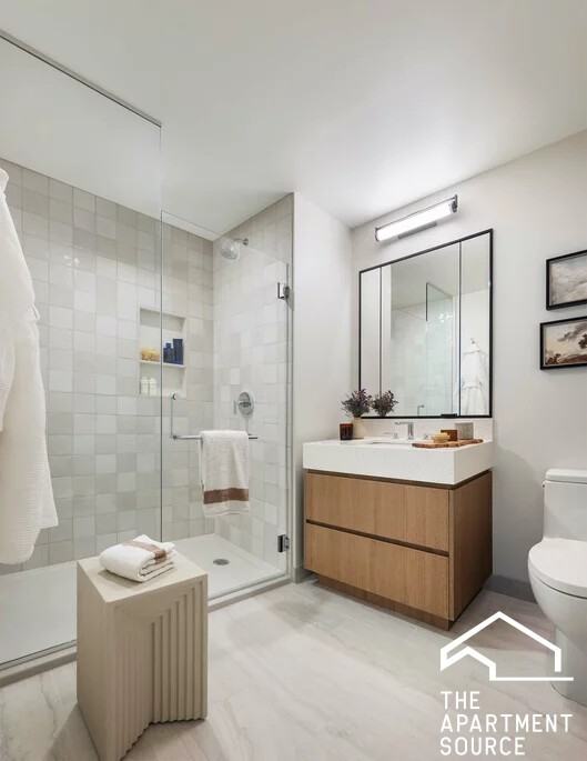 164 N Peoria St - Photo 5 of 17