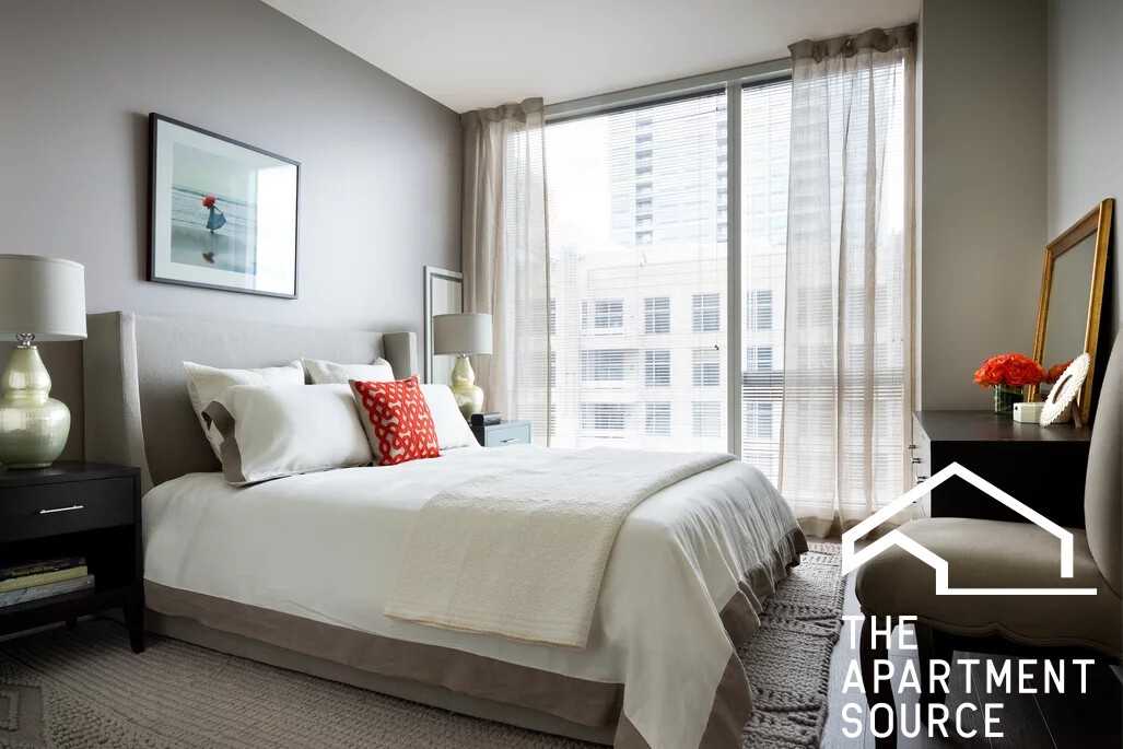 500 N Lake Shore Dr - Photo 2 of 25