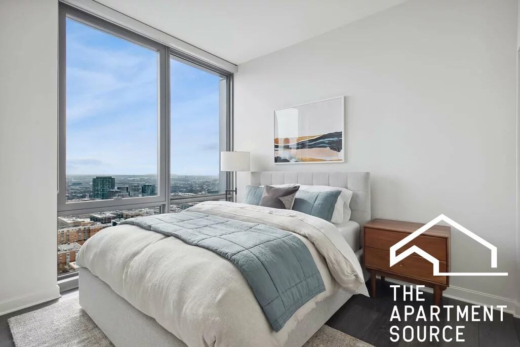 164 N Peoria St - Photo 5 of 21