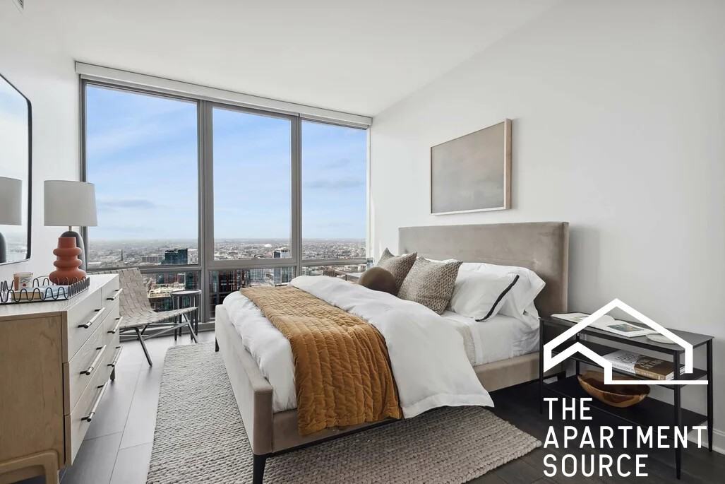 164 N Peoria St - Photo 6 of 21