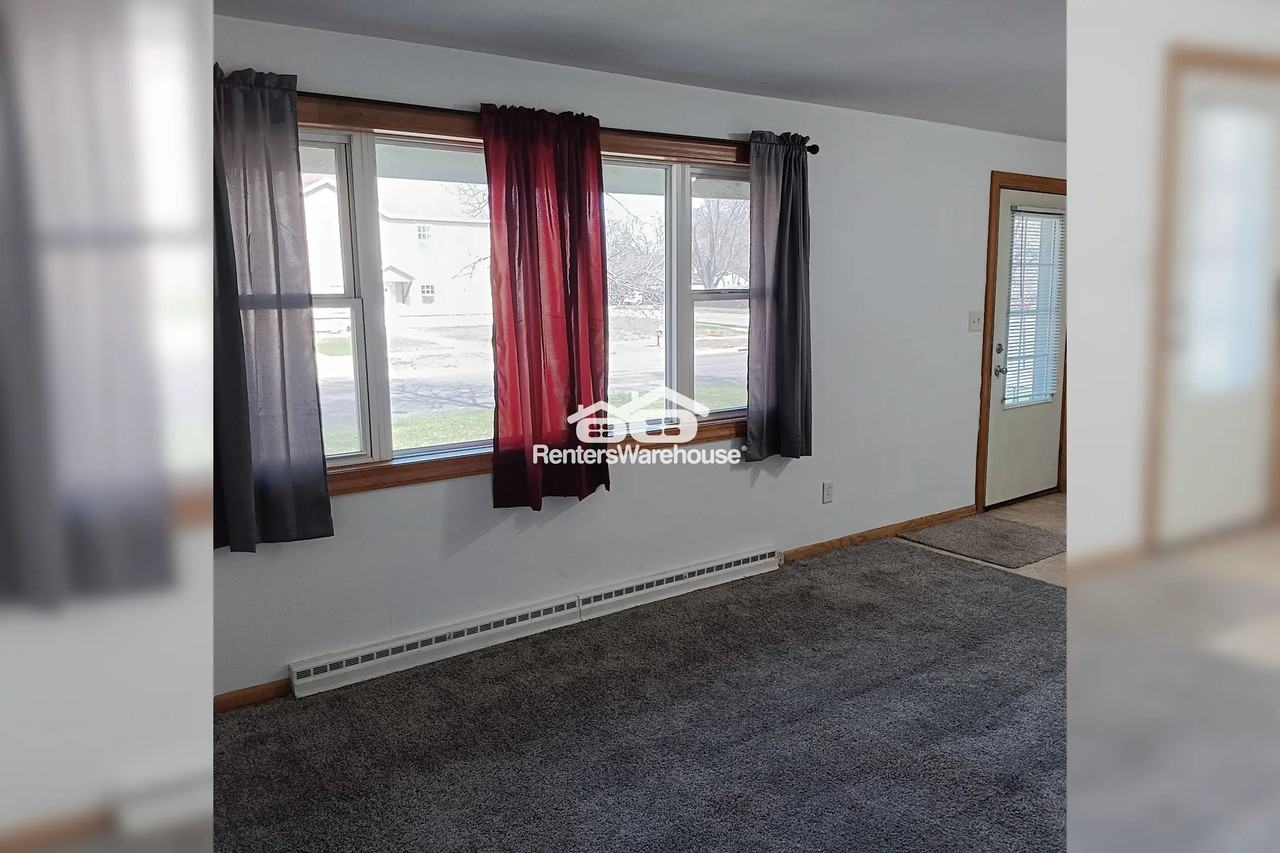 815 12th Ave N Apt 1 - Photo 3 of 17