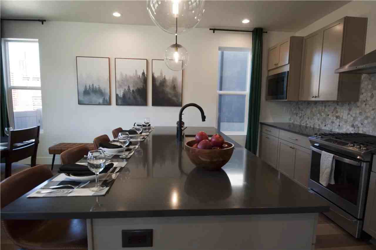 6025 N Angels Landing Dr - Photo 2 of 50